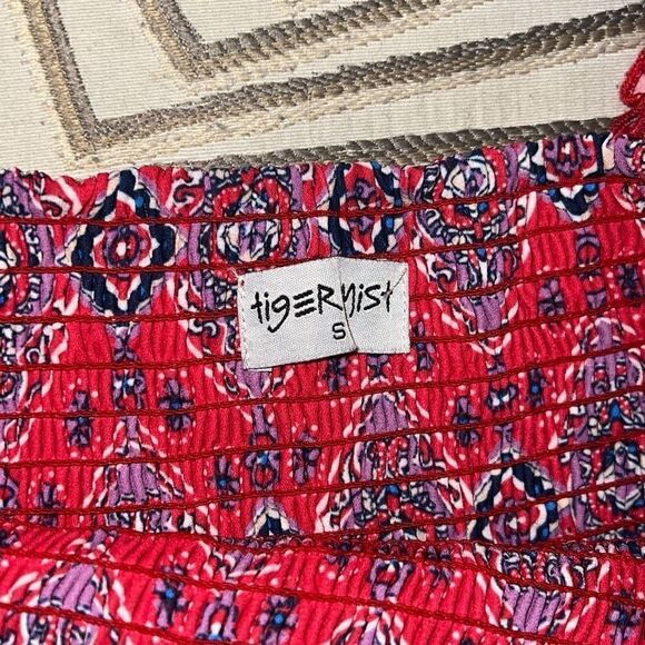 Tiger Mist Off-The-Shoulder Babydoll Mini Dress Smocked Red Paisley sz S Small - Picture 4 of 8